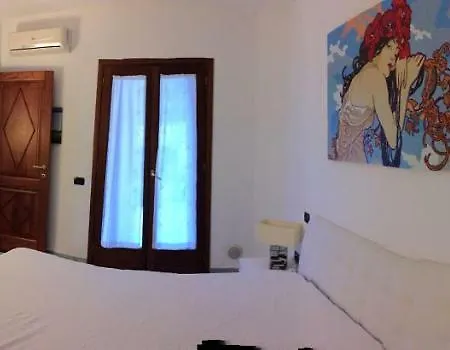 別荘 Splendido Con Giardino A Santa Teresa サンタ・テレーザ・ガッルーラ