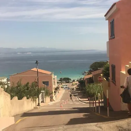 Splendido Con Giardino A Santa Teresa