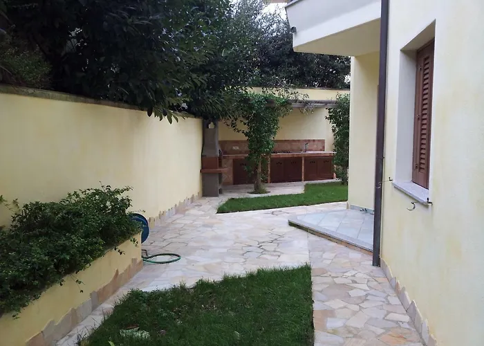 Holiday home Splendido Con Giardino A Santa Teresa